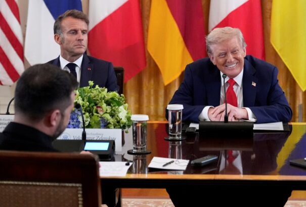 Marcon egy gázai diplomáciai offenzívával próbál a felszínen maradni