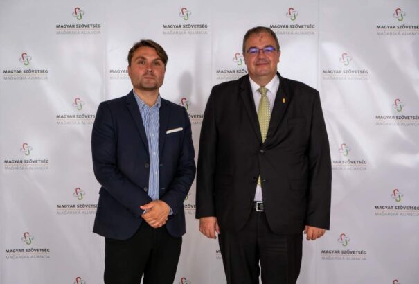 Budapest állítólag nem avatkozik be, mégis megjött a héten az ukáz: „kutya kötelességünk” beállni a Maszövi mögé!