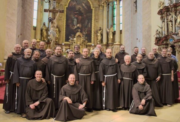 Tóth Ferenc: Szerzetesek a nagyvárosban