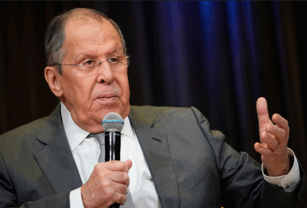 Orosz külügyminiszter: Moszkva felhagy a „barátságtalan ország” kategória használatával