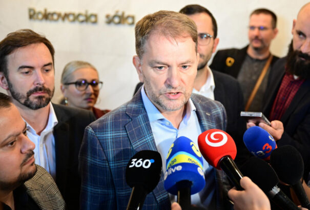 Alkotmánymódosítás támogatása: Matovič árulásról beszél a saját képviselői részéről