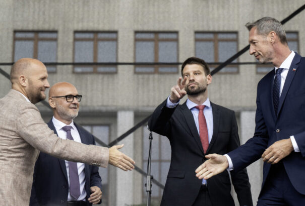 SCIO-felmérés: A PS nyerné a választásokat, a Demokrati megelőzte a KDH-t, a Hlas pedig Matovičék mögött kullog