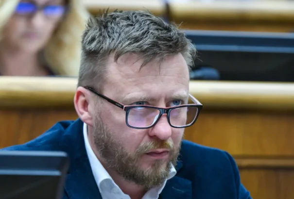 Kotlár kitart minden kijelentése mellett, egyúttal hatásköreinek növelését kéri