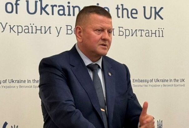 Zaluzsnij cáfol: Nem készül választásokra, politikai játszmának tartja a híreket