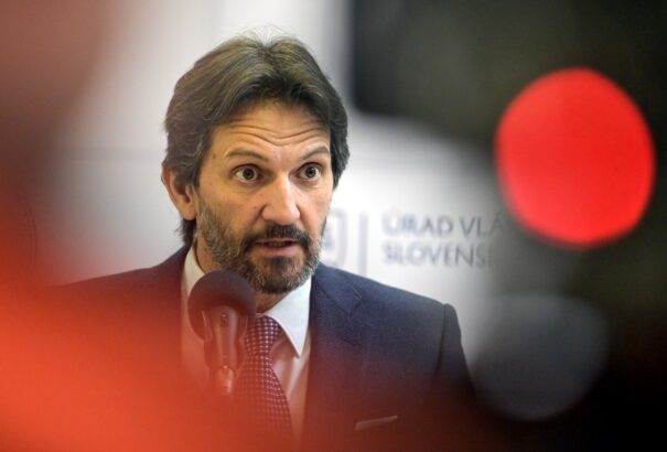 Kaliňák katonai támogatást jelentett be Ukrajna számára