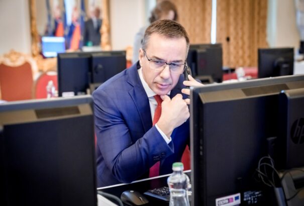 Csalóka spórolás a munkaügyi tárcánál: trükközéssel mutatnának ki százmilliós megtakarításokat