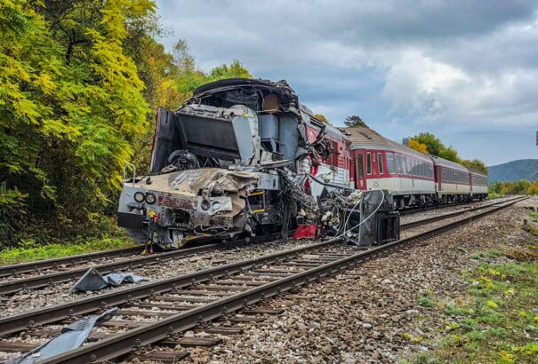 Politikai hienizmus felső fokon