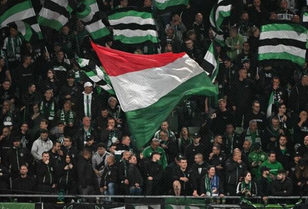 Botrány! Az osztrákok visszafordították a magyar-osztrák határról a Fradi szurkolói vonatát