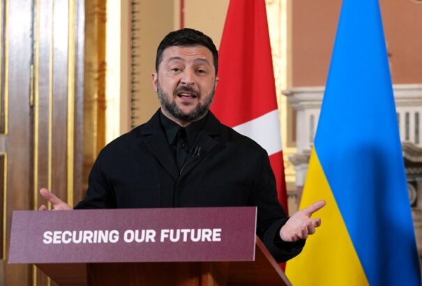 Zelenszkij szerint Kína fűti az orosz háborús gépezetet a háttérből