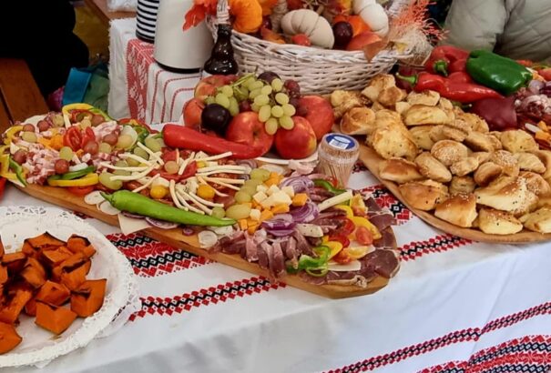 Purukban újra forr a jókedv – IV. Puruki Disznótoros és Kolbásztöltő Fesztivál Gútán (Képekkel)