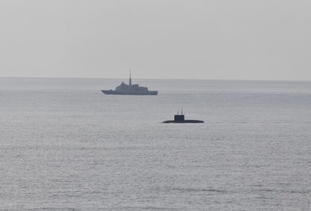 Egy orosz tengeralattjáró bukkant fel Franciaország partjainál. Nagy a baj