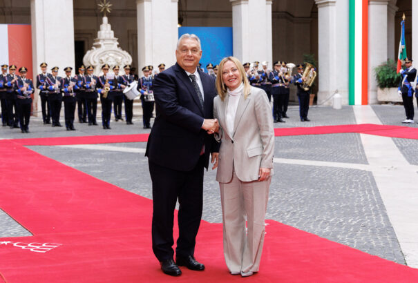 Orbán Rómában: „Európának beszélnie kell az oroszokkal”, valakinek meg kell állapodni a békéről