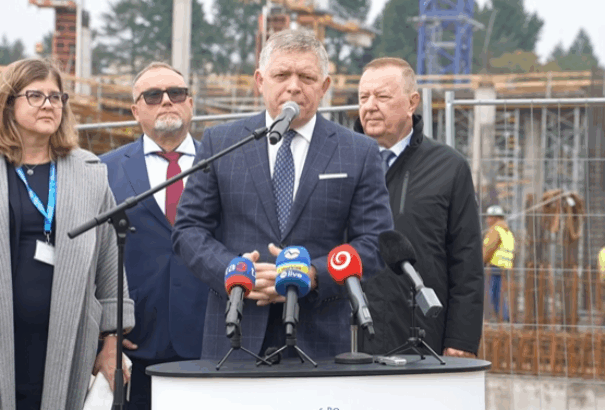 Fico: Ütemterv szerint halad az eperjesi katonai kórház építése