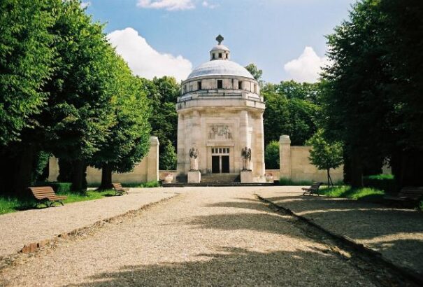 Vége a valótlan információknak – különleges üzemmódban fog működni a krasznahorkaváraljai Andrássy-mauzóleum