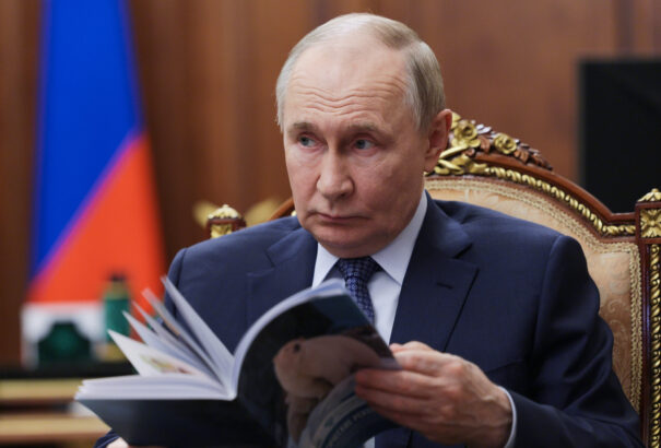 Egy korábbi orosz kém figyelmeztette Putyint: Ne menjen Budapestre, merényletet terveznek