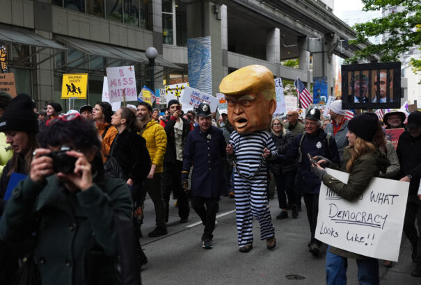 Hétmillió amerikai az utcán: történelmi tüntetéshullám Donald Trump ellen