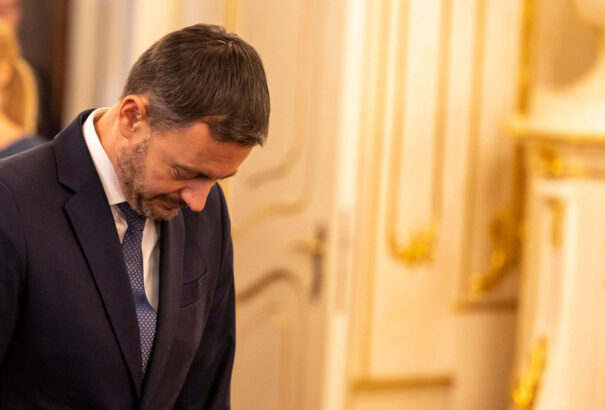 Pčolinský: Heger letérdelt Sulík előtt és könyörgött neki, hogy ne buktassa meg a kormányt