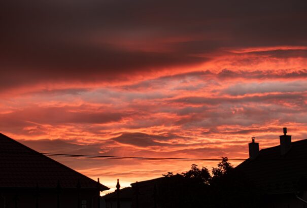 Túlnyomóan felhős égbolt, köd és némi csapadék vár ránk pénteken