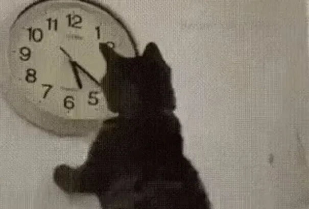 Éjszaka jön az óraátállítás, egy órával többet alhatunk