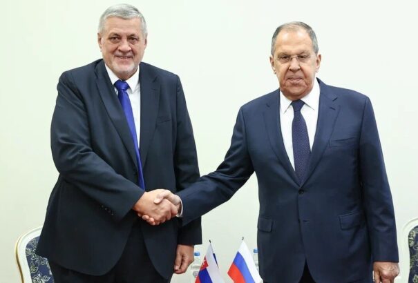 Peter Pellegrini tanácsadójával tárgyalt Minszkben Szergej Lavrov