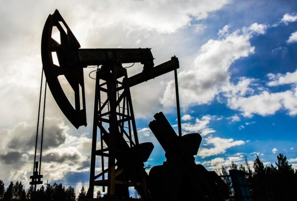 Kína és India felfüggeszti az orosz kőolaj importját