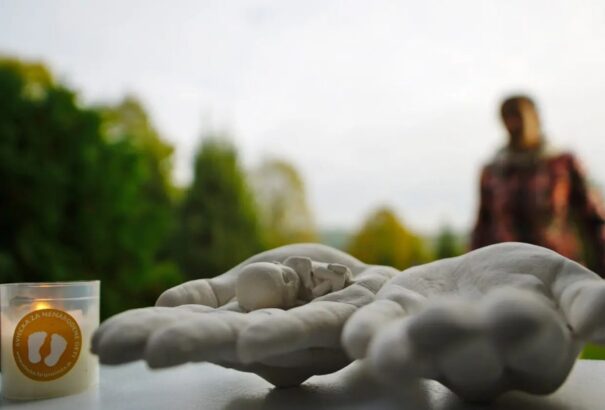 Fórum života: A Denník N állításai hamisak, a lap radikalizálni akarja a társadalmat