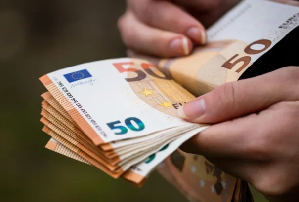 2026-tól fokozatosan csökken a munkanélküli segély összege