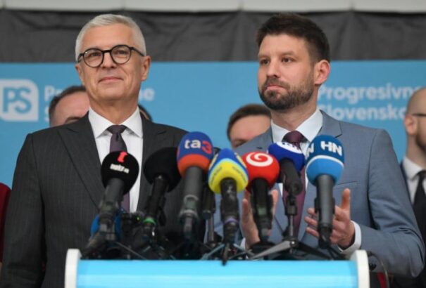 PS: A Fico-kormány minden további napja kockázatot jelent a szlovákiai emberek biztonságára nézve