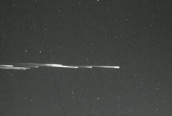 Videón, ahogy hullanak a Starlink-műholdak – és ez csak a kezdet