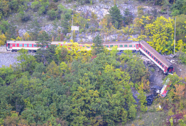 Ráž: A szádalmási vonatbalesetet a mozdonyvezető hibája okozta