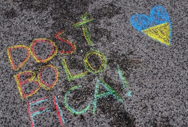 Poprádi feliratincidens: Az igazgatónő nem tett feljelentést a diák ellen. Országos mozgalom indult Fico ellen