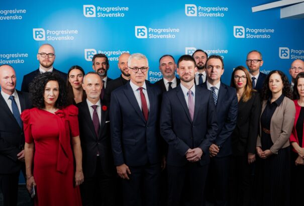 A PS bemutatta az árnyékkormányát: a brüsszelita Ódor és az atlantista Korčok főszerepet kapott