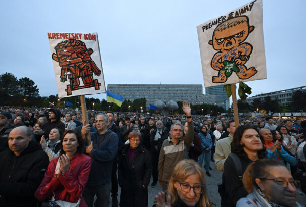 Felmérés: A PS nyerné a novemberi parlamenti választást – a Smer gyengül, a Republika erősödik, a magyar párt halott