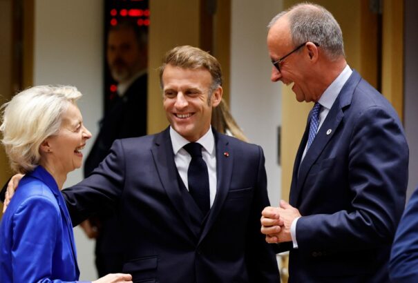 Egész Európát lehúzzák a franciák: leminősítette az EU-t az Moody’s