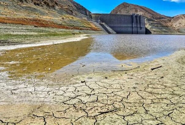 Az iráni főváros 200 napja nem látott esővizet, süllyed a város, összeomlik az infrastruktúra