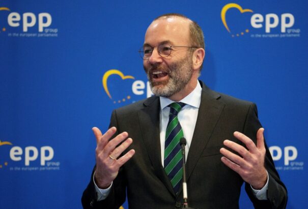 „Nem történet bűncselekmény” – megúszta a korrupciós nyomozást Manfred Weber és csapata