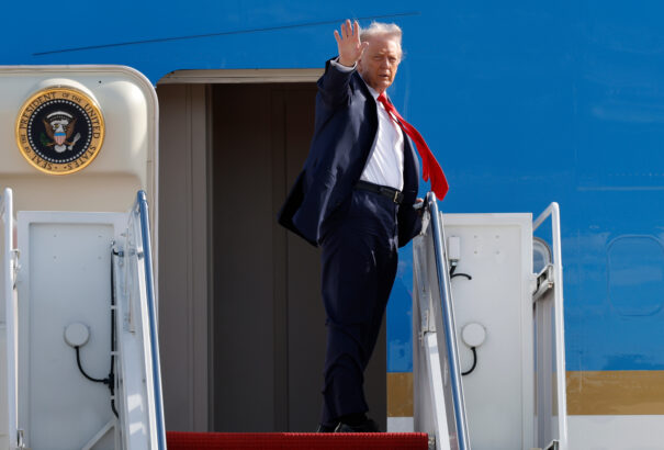 Az amerikaiak kétharmada szerint az ország rossz úton halad, Trumpot hibáztatják az inflációért