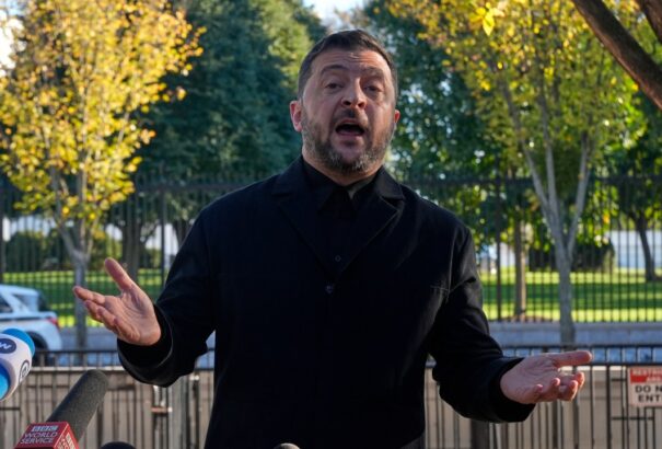 Oltári nagy korrupciós botrány robbant ki Ukrajnában. Zelenszkij munkatársa szökésben