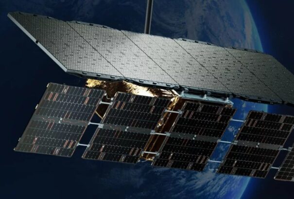 Lengyelország elhalasztja az első lengyel katonai műhold indítását