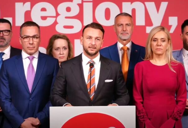 A Hlas kész tárgyalni a miniszterek és a kormány egésze elleni bizalmatlansági indítványokról