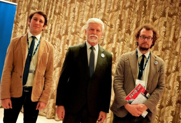 Brutális propagandaharc lesz: irodát nyit Prágában a Riporterek Határok Nélkül