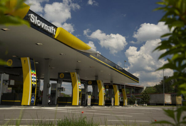 Saková: Az amerikai szankciók alóli magyar mentesség a Slovnafra is érvényes lesz